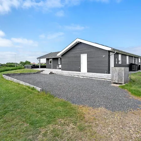 Nahel - 150m To The Fjord By Interhome